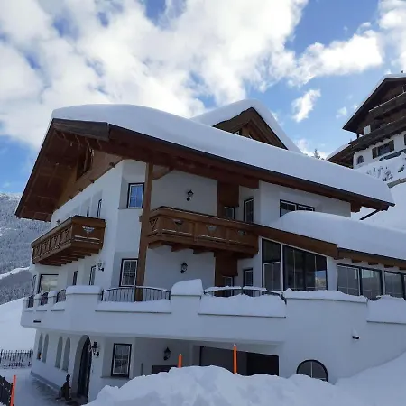 In Tyrol Near Slopes Апартаменты *